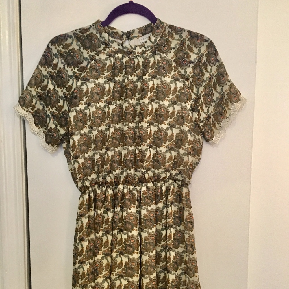 Paisley High collared fress